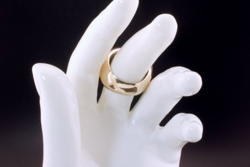 The Noble Signet – A Ring of Prestige & Power